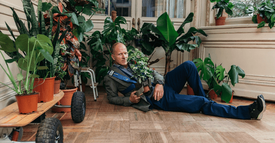 Maxim Hartman versiert vrouwen met planten