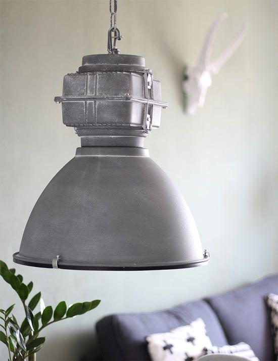 stoere-fabriekslamp-grijs-met-glasplaat_1.jpg