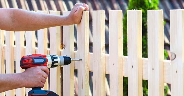 Drie manieren om je tuin stijlvol af te schermen