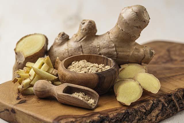 assortment-ginger-wooden-board_kopiëren.jpg