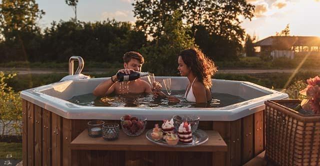 Populariteit hottubs enorm gestegen door Lang Leve de Liefde