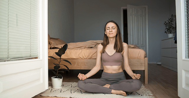 Meditatie of yoga thuis doen? Zo pak je het aan!