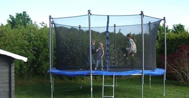 Trampoline voor in de tuin kopen? Hier moet je op letten 