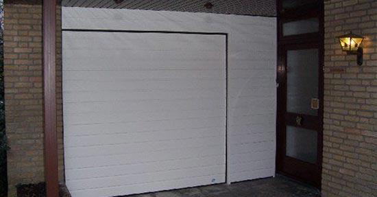 Roldeur voor de garage